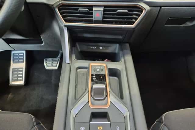 CUPRA Leon (2025) thumbnail 19