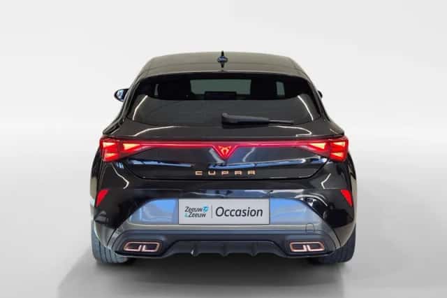 CUPRA Leon (2025) thumbnail 7