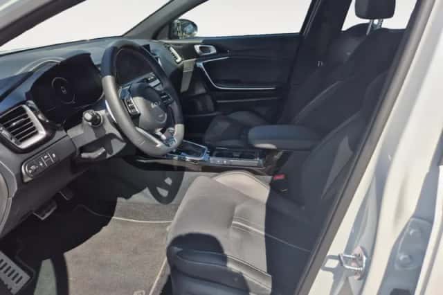 Kia Ceed (2025) thumbnail 11
