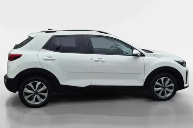 Kia Stonic (2023) thumbnail 5