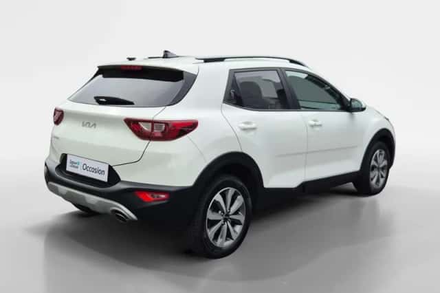 Kia Stonic (2023) thumbnail 6