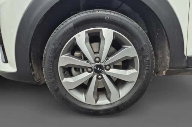 Kia Stonic (2023) thumbnail 9