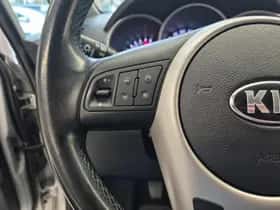 Kia Venga (2016) thumbnail 14