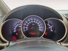 Kia Venga (2016) thumbnail 16