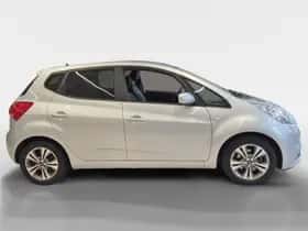 Kia Venga (2016) thumbnail 5