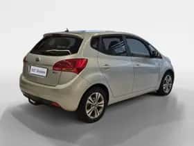 Kia Venga (2016) thumbnail 6