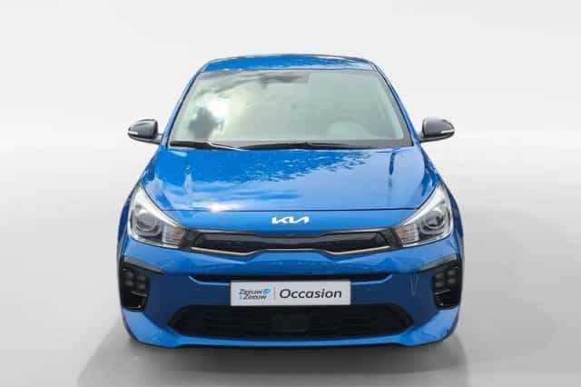 Kia Rio (2023) thumbnail 3