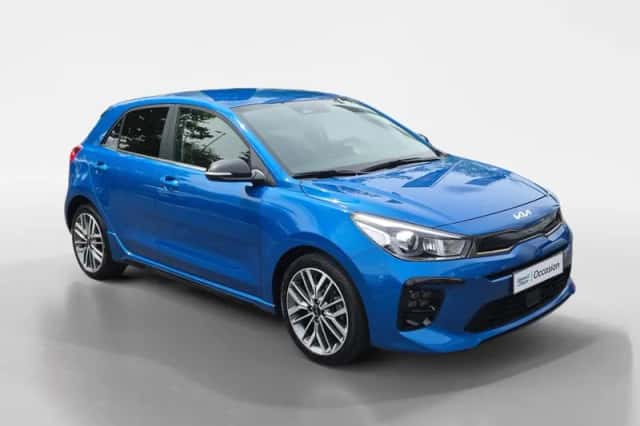 Kia Rio (2023) thumbnail 4