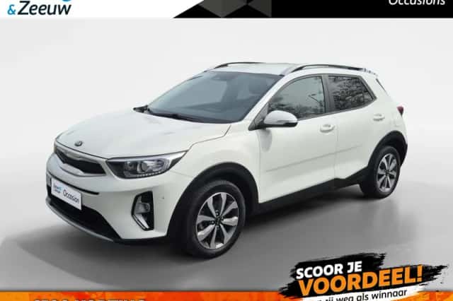 Kia Stonic (2021) thumbnail 1