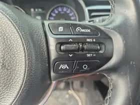 Kia Stonic (2021) thumbnail 14