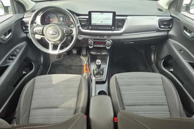 Kia Stonic (2021) thumbnail 16