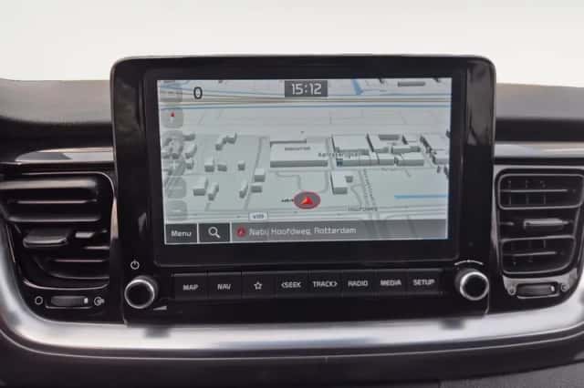 Kia Stonic (2021) thumbnail 17