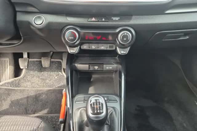 Kia Stonic (2021) thumbnail 19