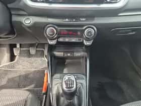 Kia Stonic (2021) thumbnail 19