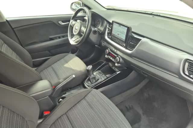Kia Stonic (2021) thumbnail 21