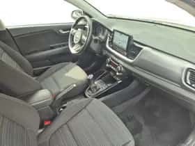 Kia Stonic (2021) thumbnail 21