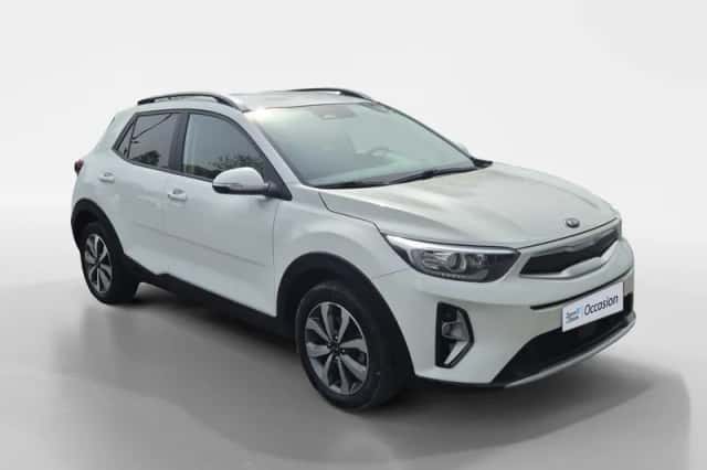 Kia Stonic (2021) thumbnail 4
