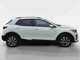 Kia Stonic (2021) thumbnail 5
