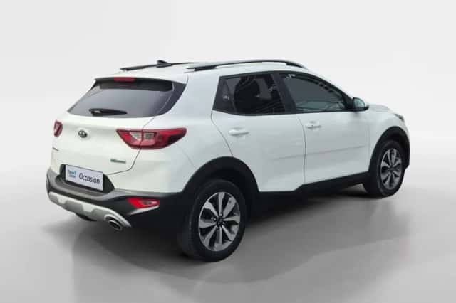 Kia Stonic (2021) thumbnail 6