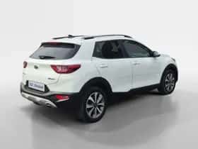 Kia Stonic (2021) thumbnail 6