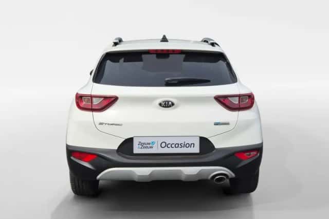 Kia Stonic (2021) thumbnail 7