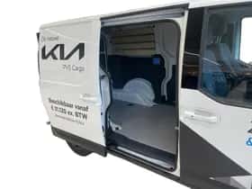 Kia PV5 (2025) thumbnail 18