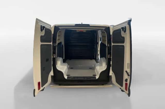 Kia PV5 (2025) thumbnail 20