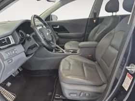 Kia Niro (2017) thumbnail 13