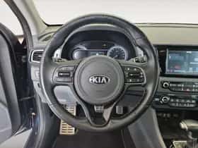 Kia Niro (2017) thumbnail 15