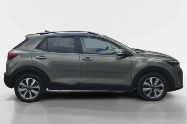 Kia Stonic (2023) thumbnail 5