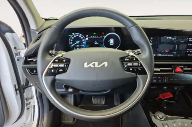 Kia Niro (2022) thumbnail 12