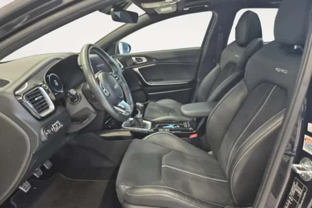 Kia Proceed (2023) thumbnail 11