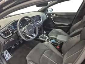Kia Proceed (2023) thumbnail 12