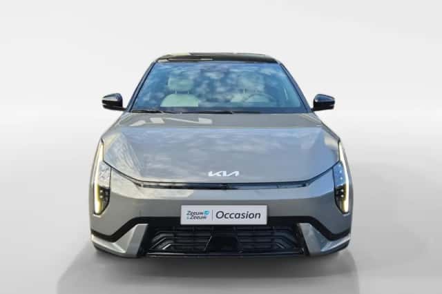 Kia EV4 (2025) thumbnail 3