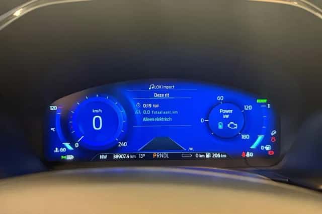 Ford Kuga (2022) thumbnail 16
