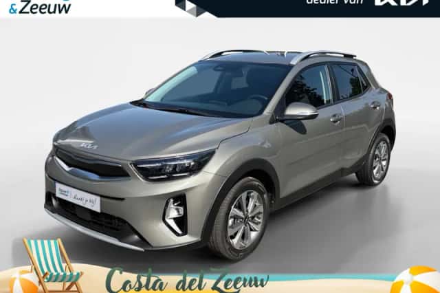 Kia Stonic (2023) thumbnail 1