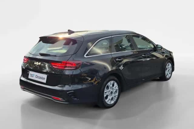 Kia Ceed Sportswagon (2024) thumbnail 6