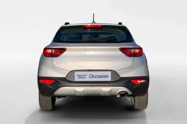 Kia Stonic (2023) thumbnail 4