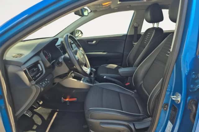 Kia Rio (2023) thumbnail 11