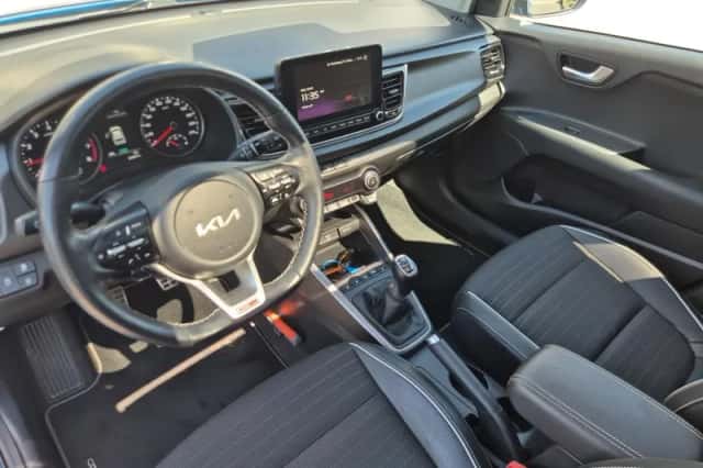 Kia Rio (2023) thumbnail 12