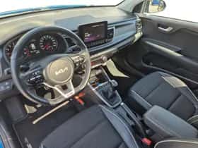 Kia Rio (2023) thumbnail 12