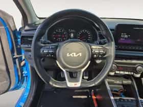 Kia Rio (2023) thumbnail 13