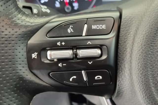 Kia Rio (2023) thumbnail 14