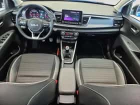 Kia Rio (2023) thumbnail 17