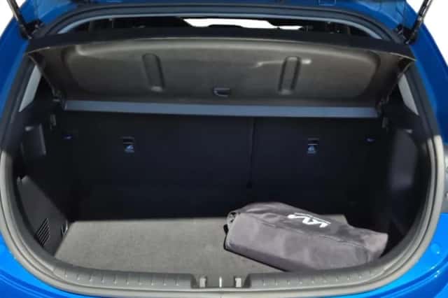Kia Rio (2023) thumbnail 20