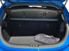 Kia Rio (2023) thumbnail 20
