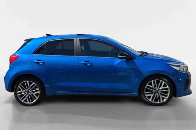 Kia Rio (2023) thumbnail 5