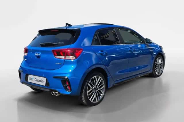 Kia Rio (2023) thumbnail 6