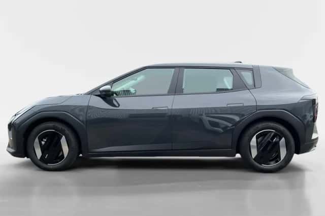 Kia EV4 (2026) thumbnail 2
