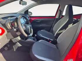 Toyota Aygo (2020) thumbnail 17